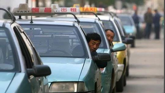 金雪馳全國路演活動承德站掠影 ——關(guān)愛出租車司機(jī)篇