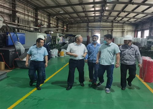 新疆隆成實(shí)業(yè)集團(tuán)有限公司劉輝董事長(zhǎng)在嘉潤(rùn)德公司等單位進(jìn)行調(diào)研檢查